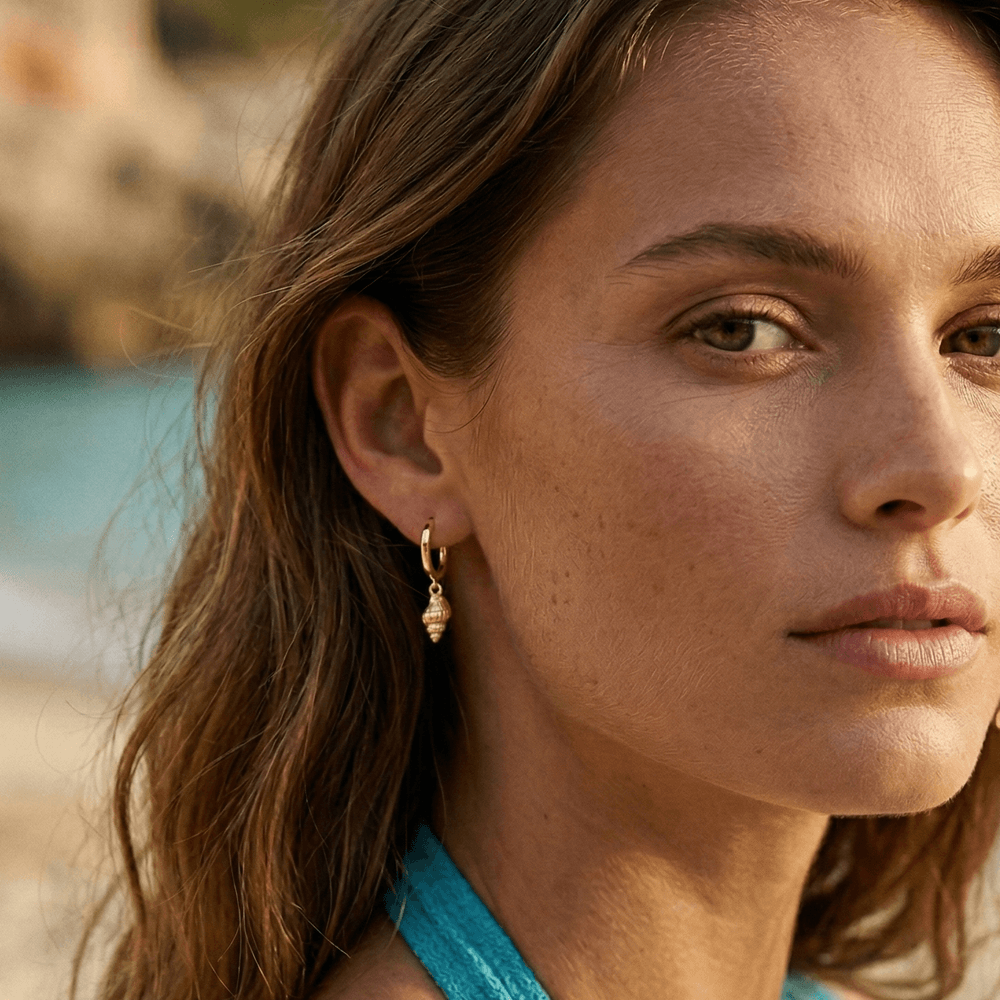 Regale little Hang Shell Earrings view 2
