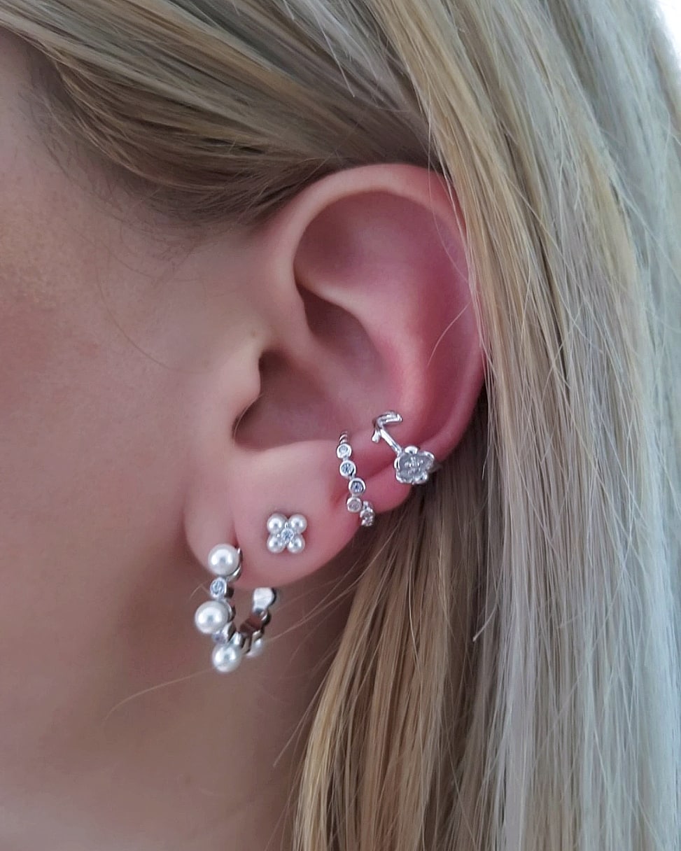 Eterna EA 5 Pearl Huggie Hoops view 4