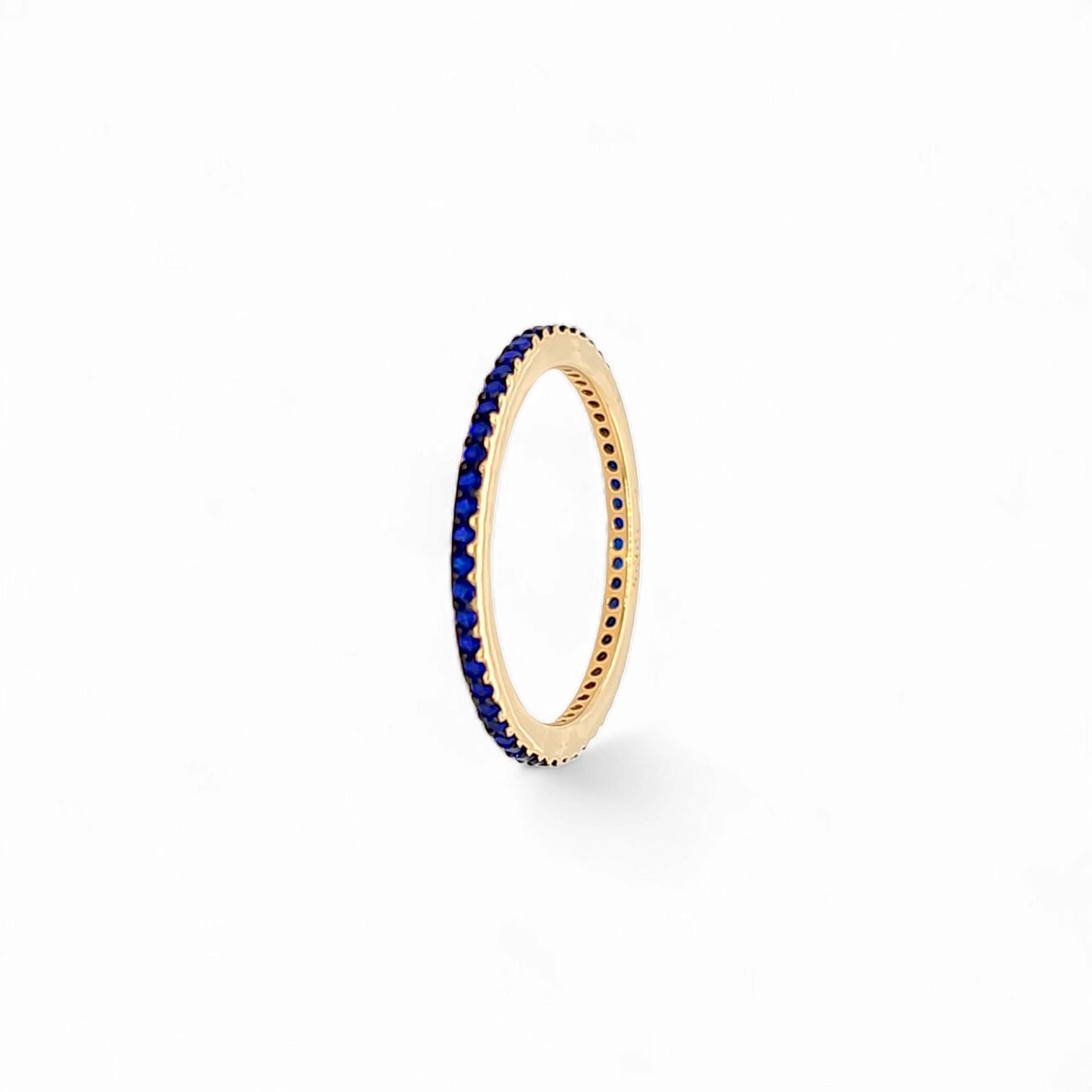 Lucia Pavé Eternity Band view 2