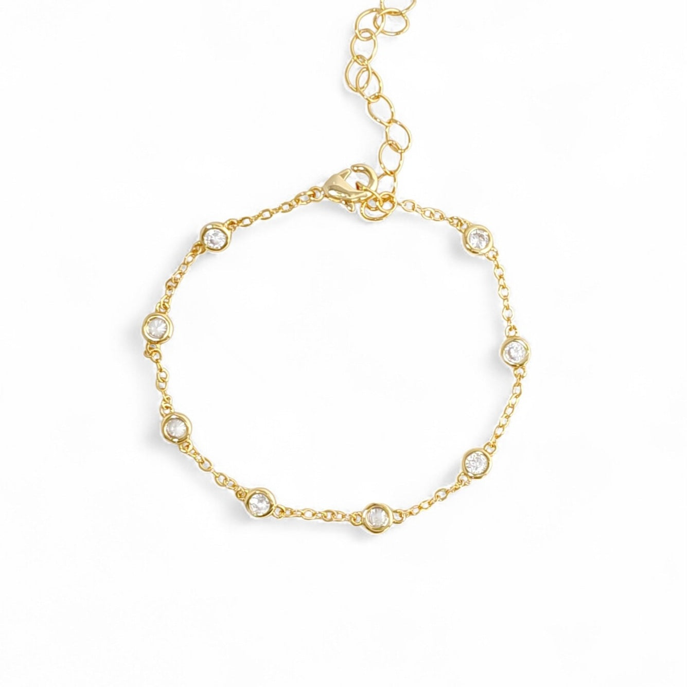 Verona points vessel Bracelet in Gold - 18K Gold Plated Wholesale Jewelry