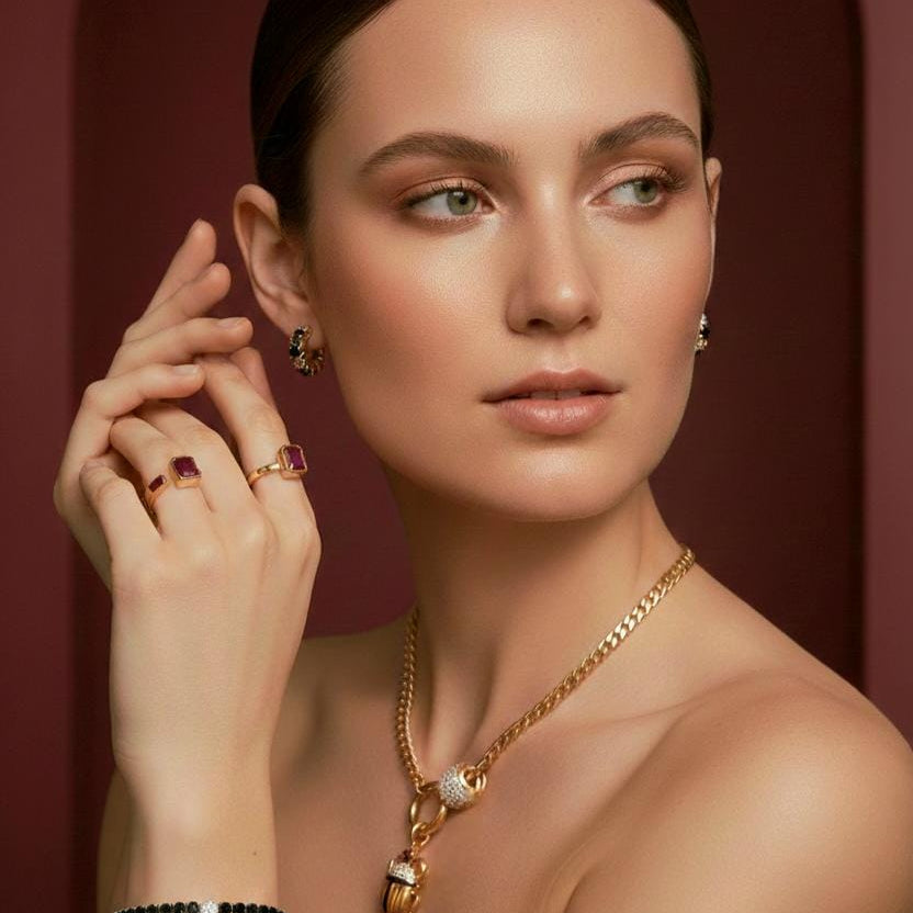 Speranza cuban link with front clasp Necklace view 3